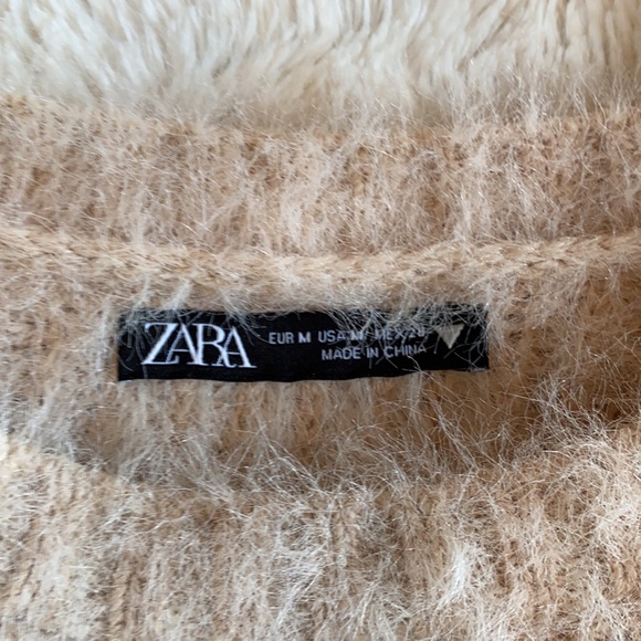 Zara // Fuzzy Top - Picture 4 of 5